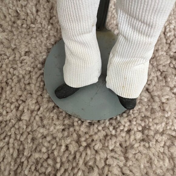 Vintage Folk Art Hobo Figurine Hard Face, Lower Legs, Shoes‎ & Hands 9” on Stand - Picture 9 of 11